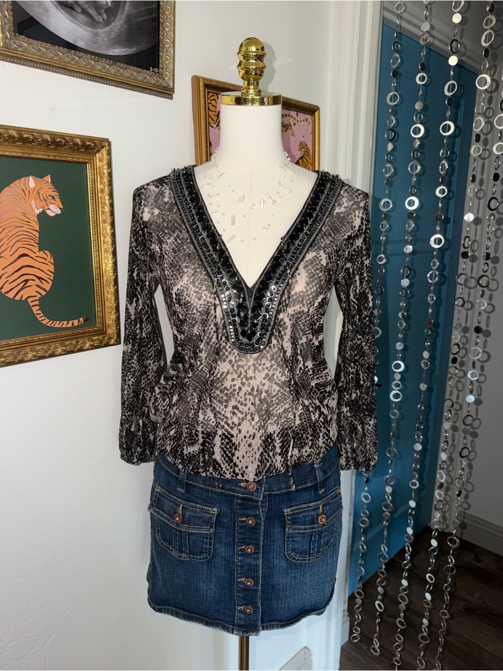 Vintage Y2K Women's Black & Cream V-Neck Embellished Snake Print Top